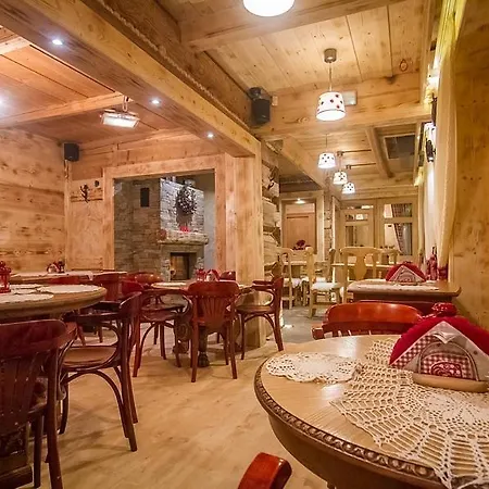 Pod Niebem Homestay szállás